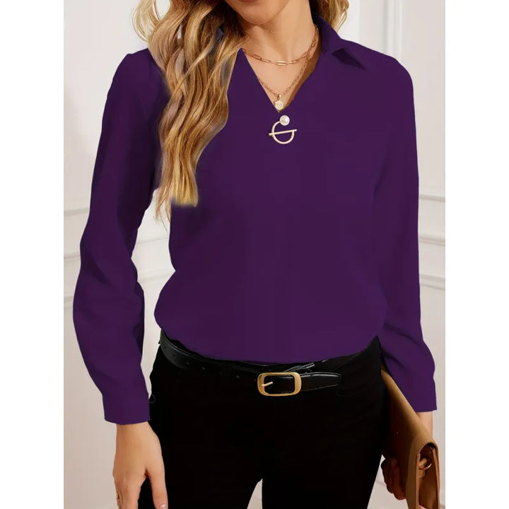 Violet | Damesblouse met puntkraag en siersluiting
