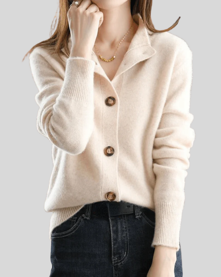 AMY – KLASSIEKE KNOPENCARDIGAN