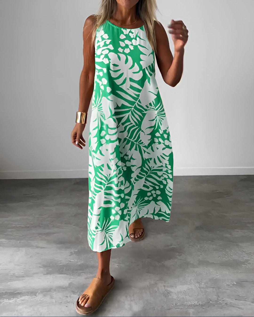 Liora – Zomerjurk met Tropische Print