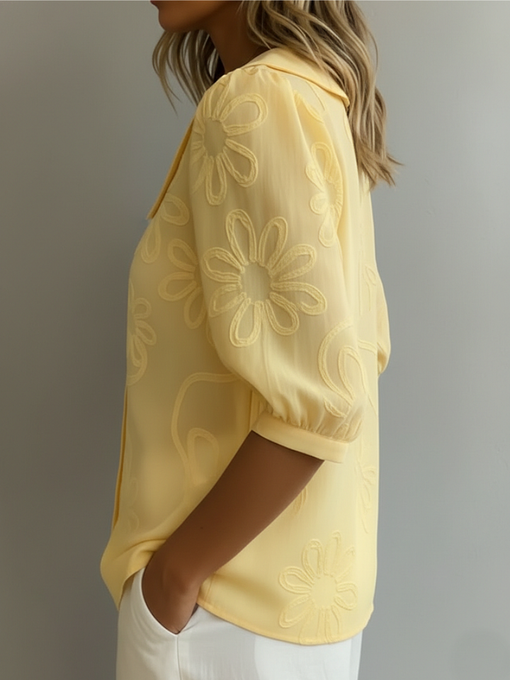 Elegante blouse met korte mouwen en bloemen decor