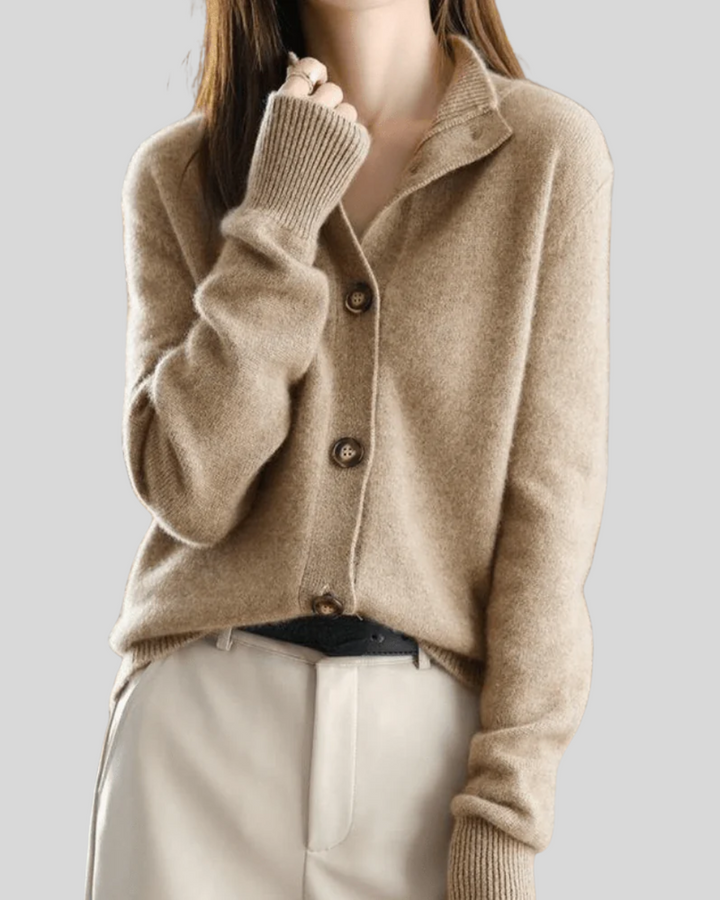 AMY – KLASSIEKE KNOPENCARDIGAN