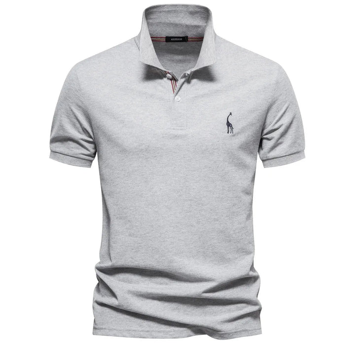 Caleb – Luxe Katoenen Polo met Hertenborduursel
