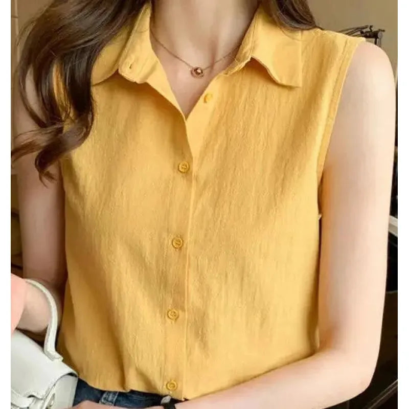 Adelaide | Damesblouse met puntkraag en knoopsluiting