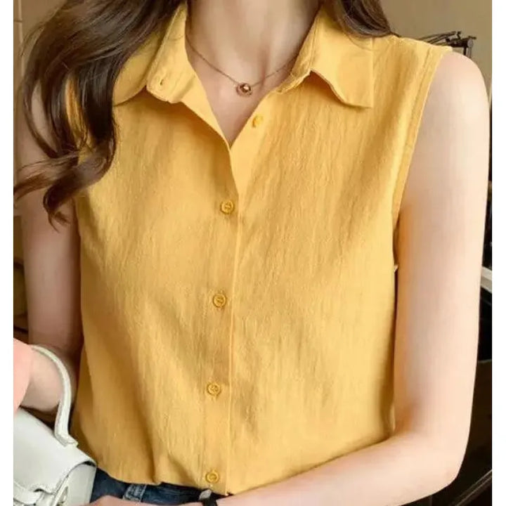 Adelaide | Damesblouse met puntkraag en knoopsluiting