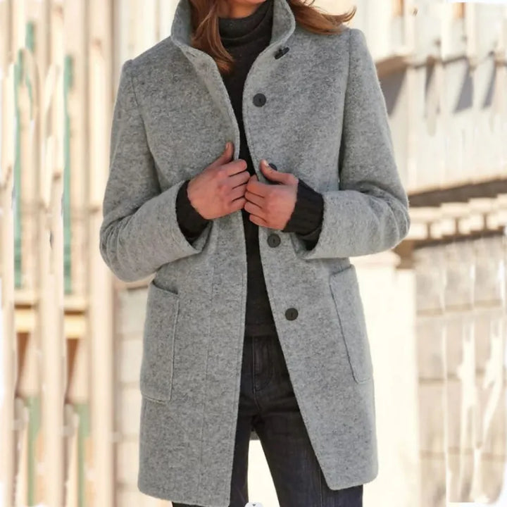 Arabella | Dames mantel met kraag en knoopsluiting
