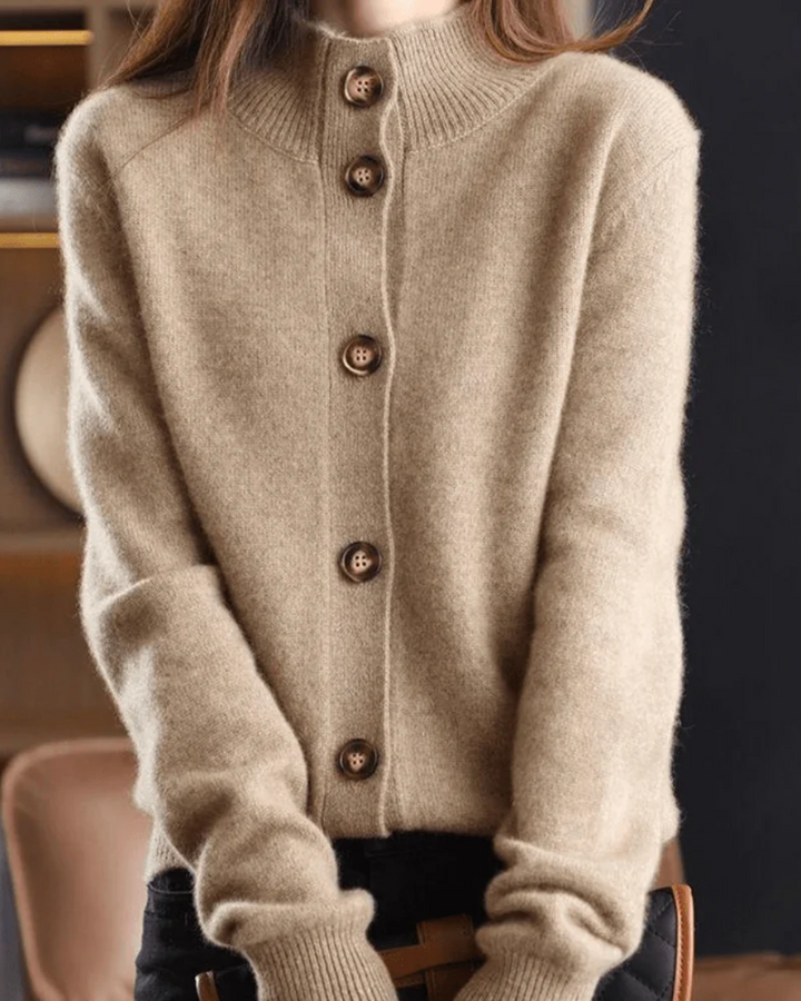 AMY – KLASSIEKE KNOPENCARDIGAN