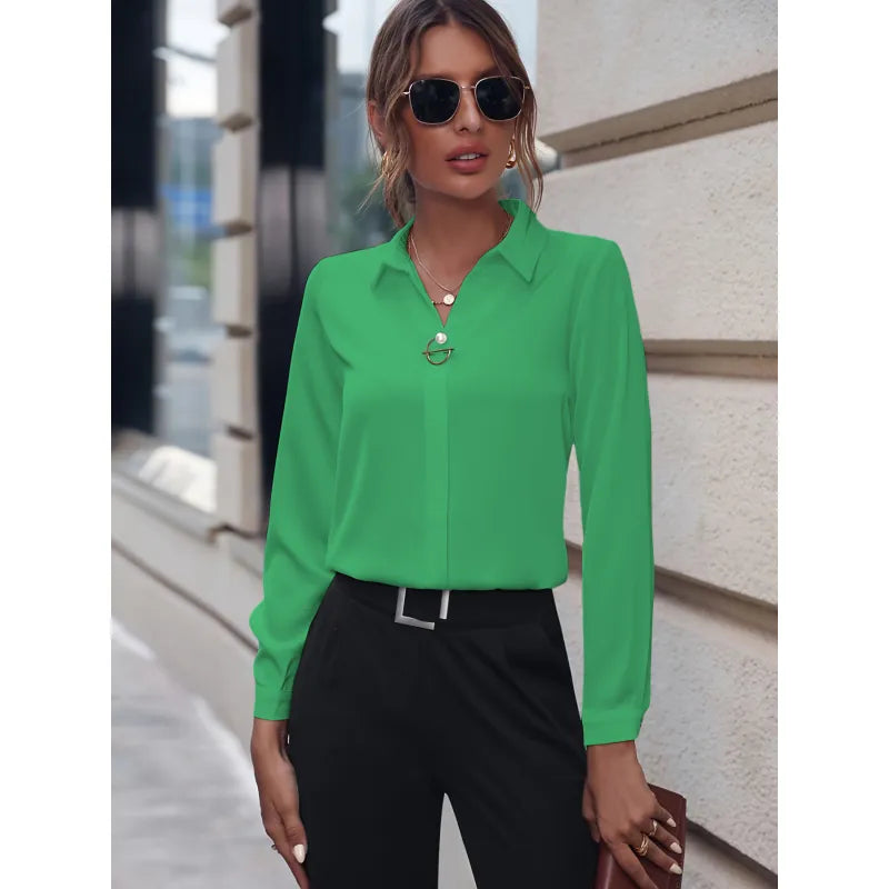 Violet | Damesblouse met puntkraag en siersluiting