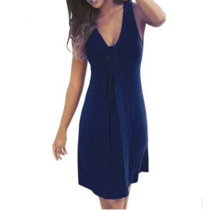 Laylara | Damesjurk met V-hals en knoopdetail