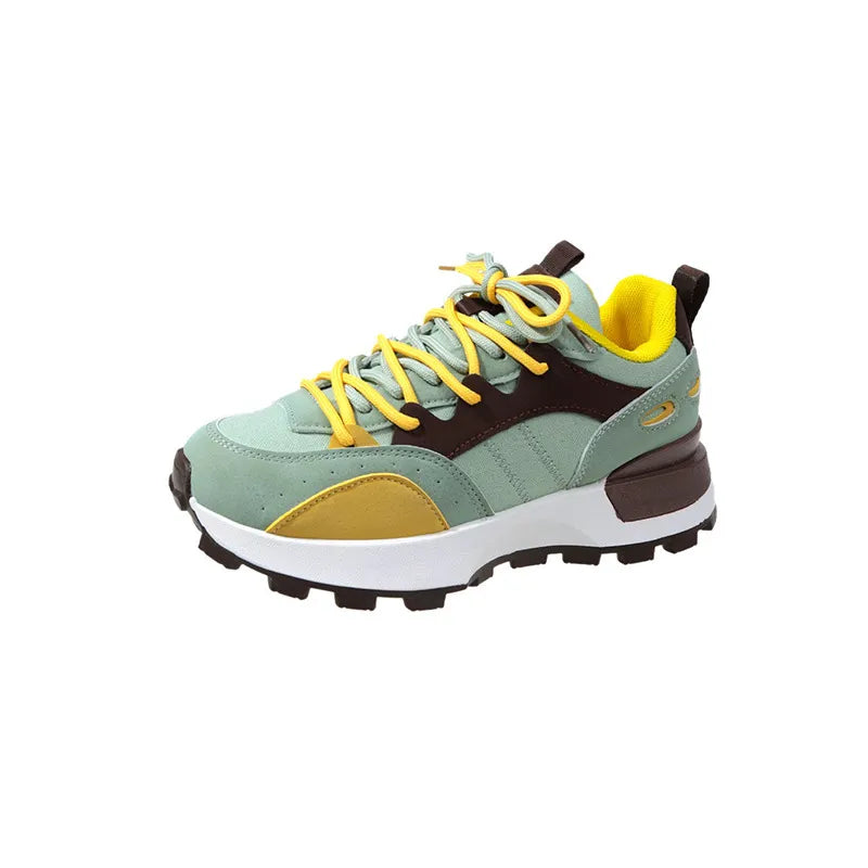 Tribe | Damessneakers met vetersluiting en profielzool
