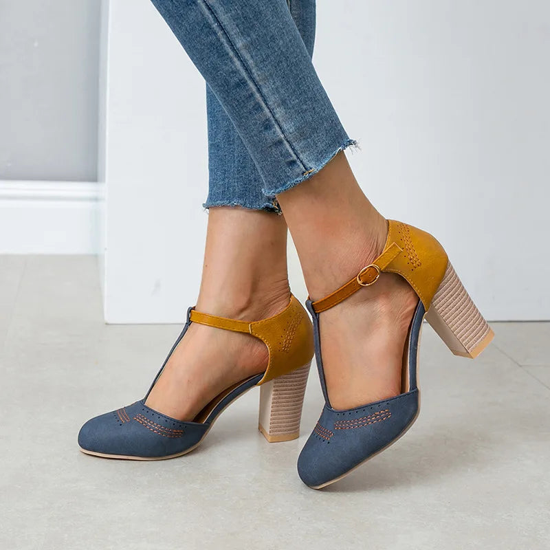 Bailey | Dames T-Strap Schoenen met Retro Blokhak