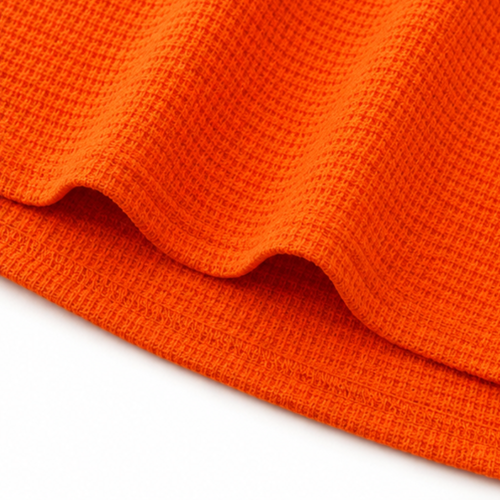 Warmwich – De Waffle Henley Die Nooit Ergens Op Lijkt Te Zijn Geworpen