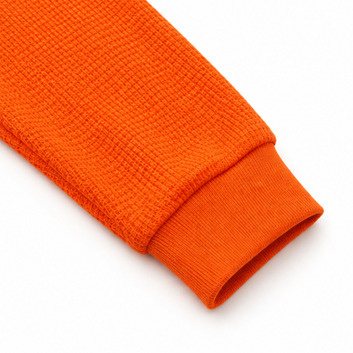Warmwich – De Waffle Henley Die Nooit Ergens Op Lijkt Te Zijn Geworpen