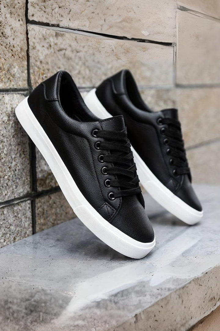 Witte Sneakers – Eenvoudige Elegantie en Veelzijdigheid