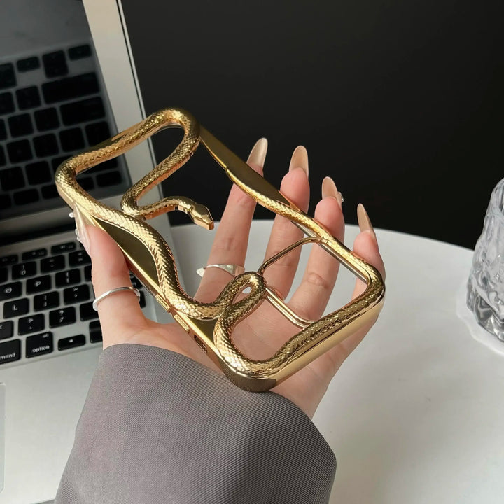 Serpentine Charm iPhone Hoes