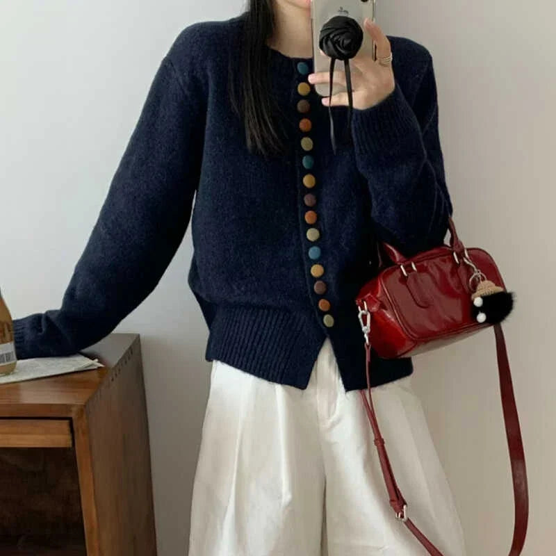AUDREY – MULTIKLEUREN KNOPEN BREI JAS