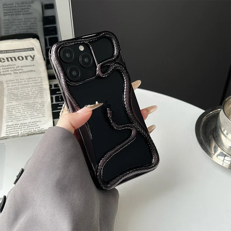 Serpentine Charm iPhone Hoes