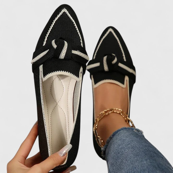 Bailey | Dames orthopedische loafers met puntige neus en knoopdetail