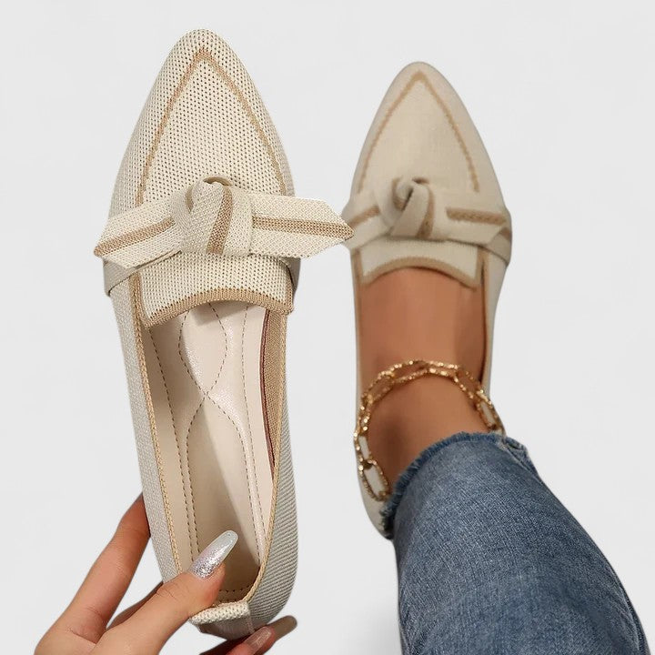 Bailey | Dames orthopedische loafers met puntige neus en knoopdetail