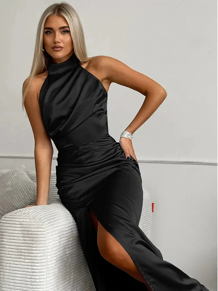 Ylva | Elegante Satin Halterjurk met Beenopening