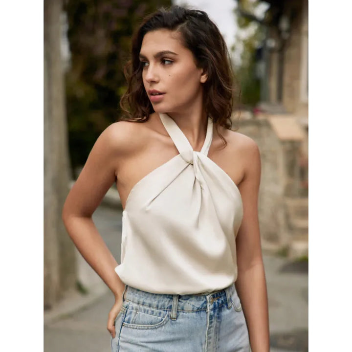Bria | Dames haltertop met knoopdetail en plooien