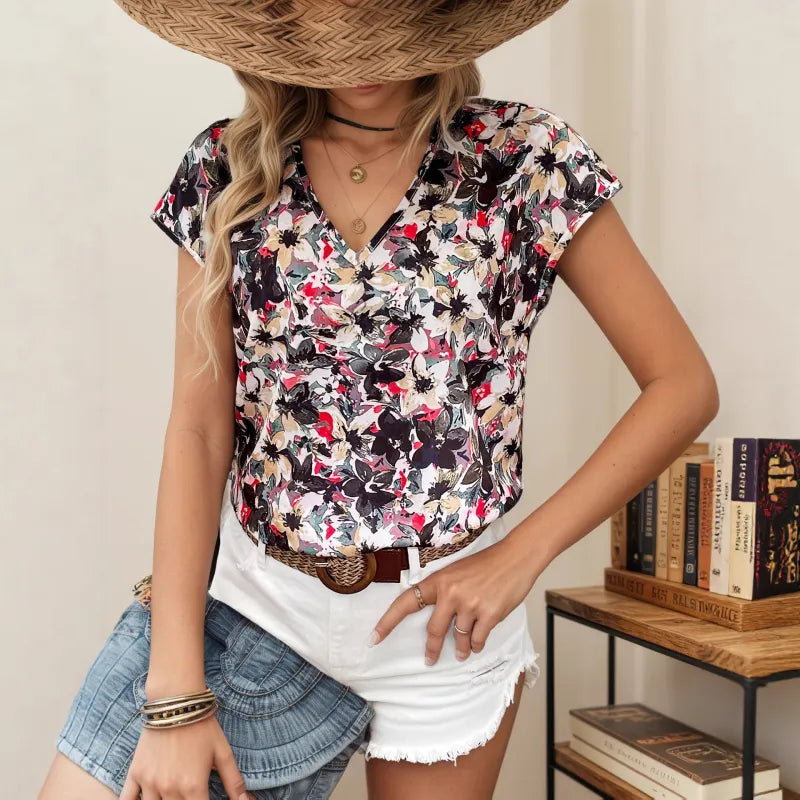 Penelope | Damestop met V-hals en bloemenprint