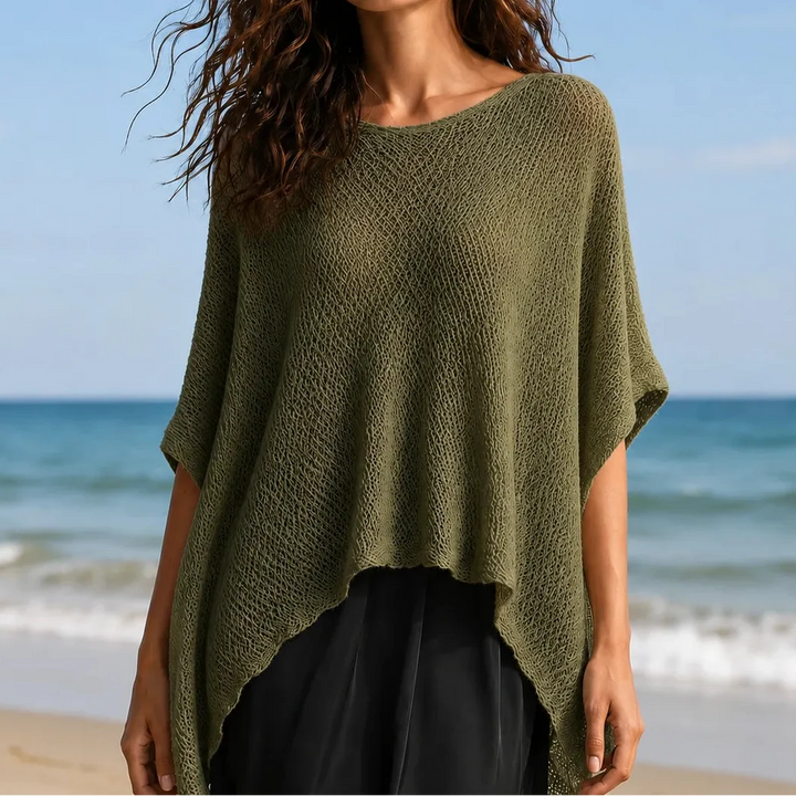 Solvera – Open Gebreide Batwing Top met Asymmetrische Zoom