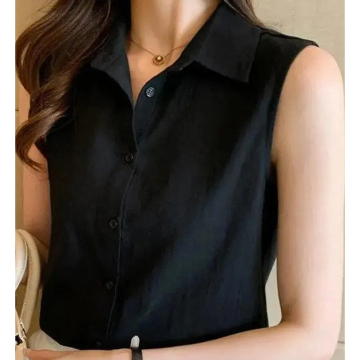 Adelaide | Damesblouse met puntkraag en knoopsluiting