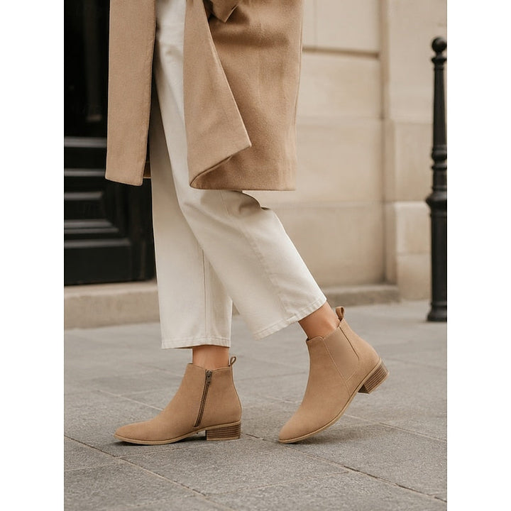 Vivienne | Puntige Block Heel Enkellaarsjes