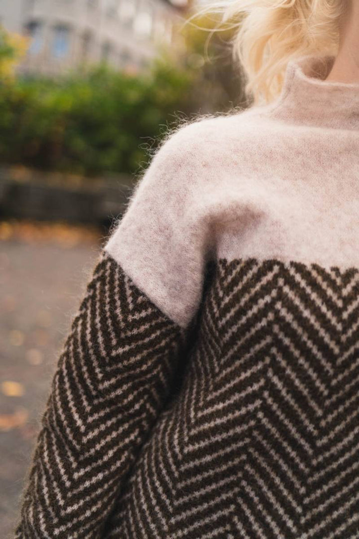 SABRINA – MODERNE ELEGANTIE BREI TRUI